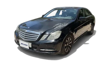 مرسيدس E200 2013